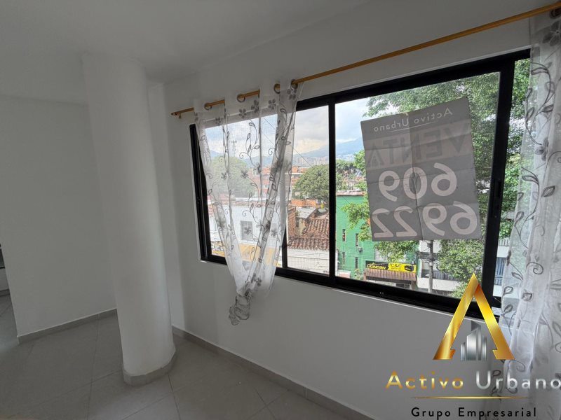 foto_104782_901271444_4973108404_ss