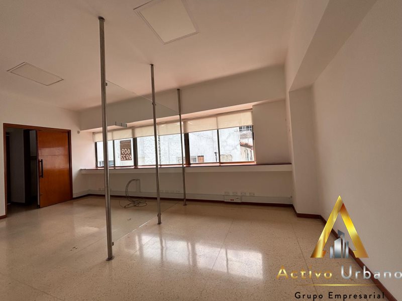 foto_104782_901271444_5012526849_ss