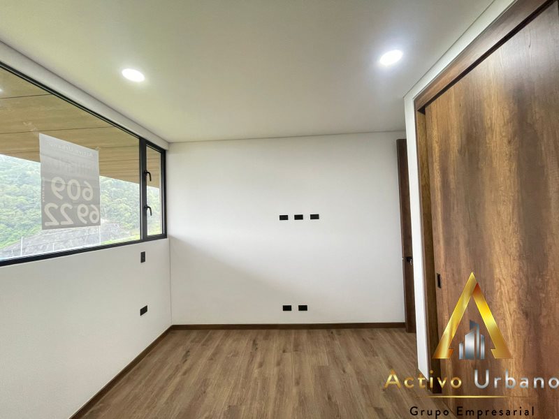 foto_104782_901271444_5046421926_ss