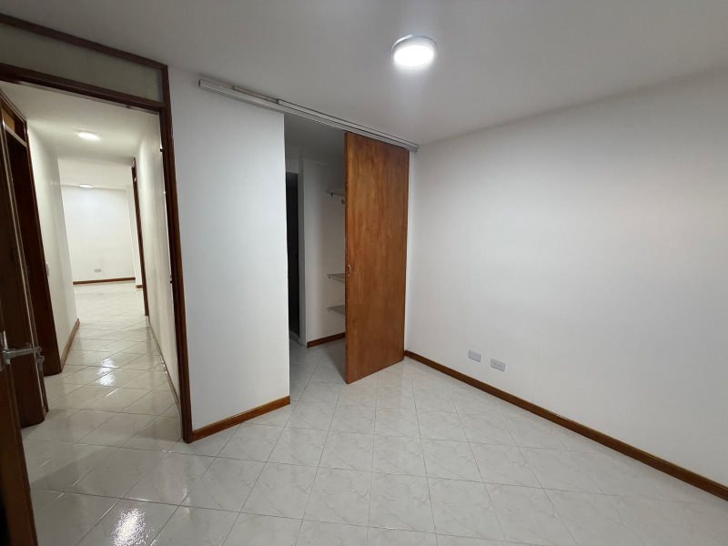 foto_104782_901271444_5163706569_ss