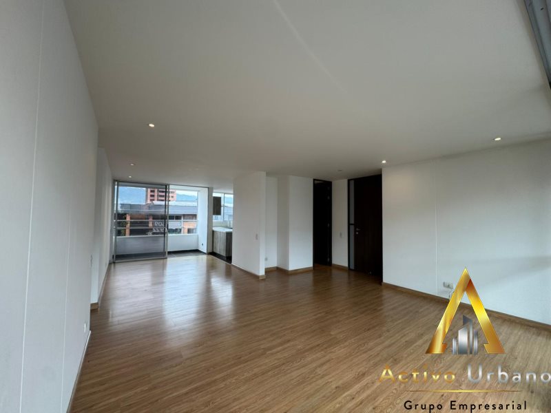 foto_104782_901271444_5169584765_ss