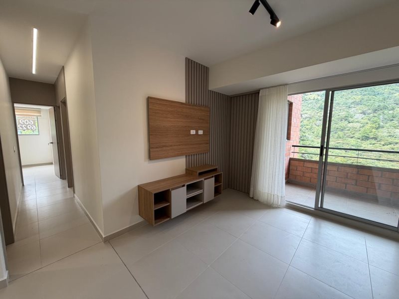 foto_104782_901271444_5179764580_ss