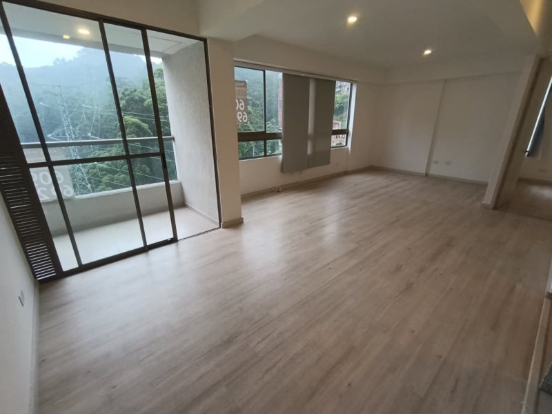 foto_104782_901271444_5200383692_ss