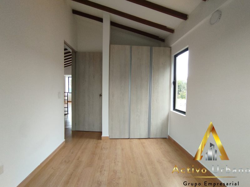 foto_104782_901271444_5352926848_ss