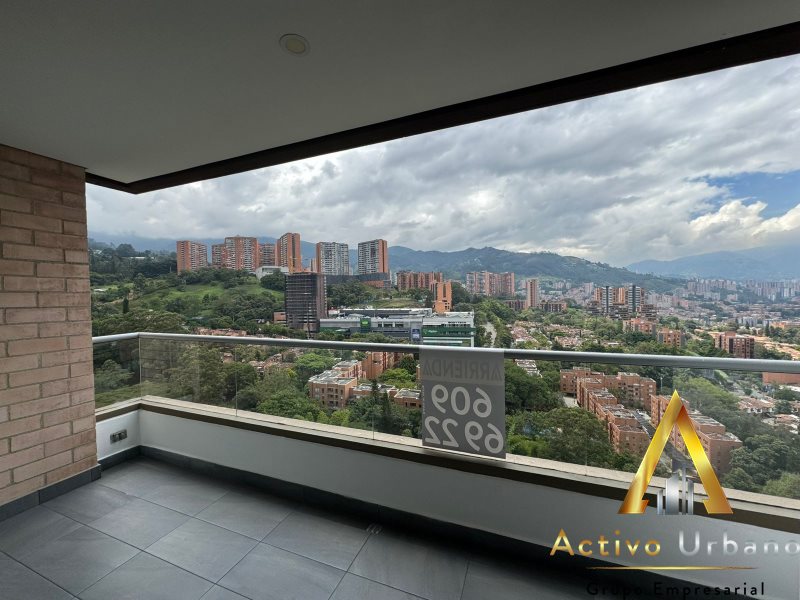 foto_104782_901271444_5959574711_ss