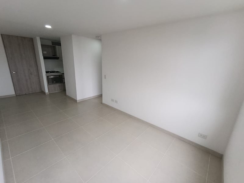 foto_104782_901271444_6012523713_ss