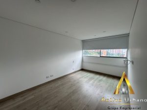 foto_104782_901271444_6016930688_ss