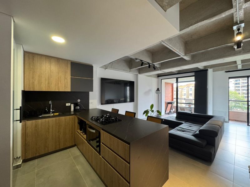 foto_104782_901271444_6031104533_ss