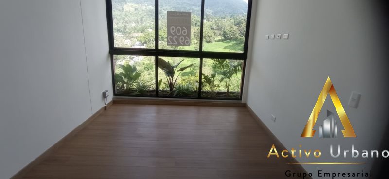 foto_104782_901271444_6053340172_ss