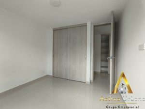 foto_104782_901271444_6097585128_ss