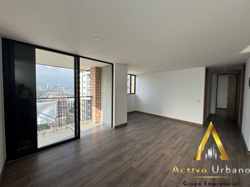 foto_104782_901271444_6149976761_ss