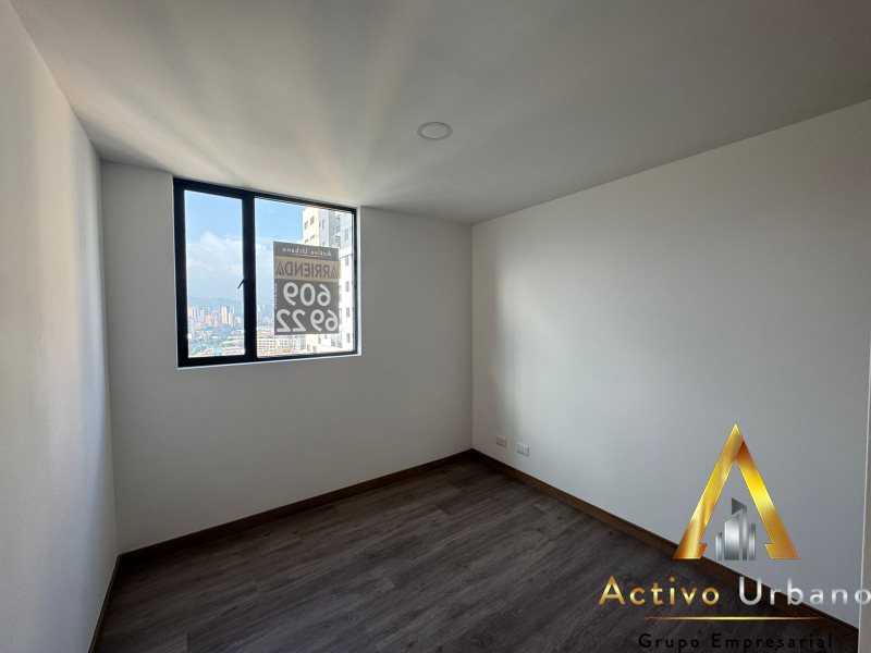 foto_104782_901271444_6202846179_ss