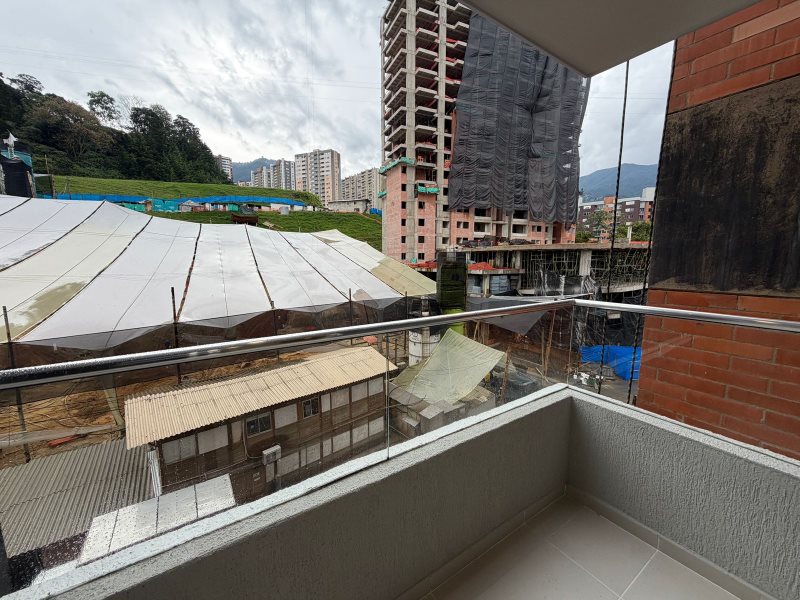 foto_104782_901271444_6217992943_ss