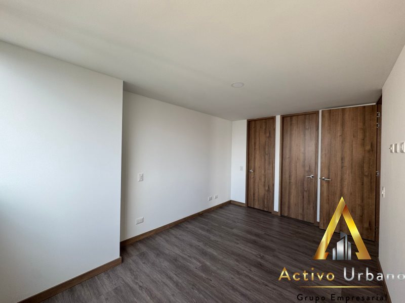 foto_104782_901271444_6218048848_ss