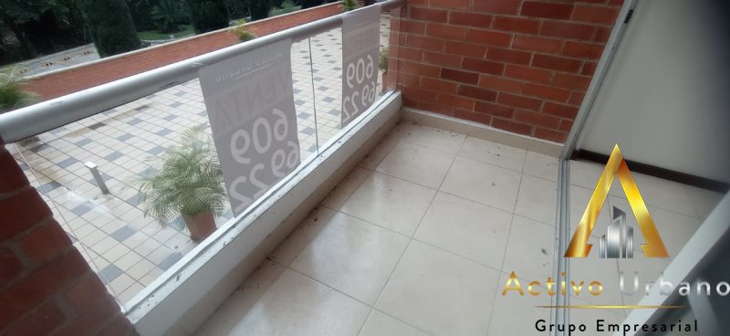 foto_104782_901271444_6369145276_ss