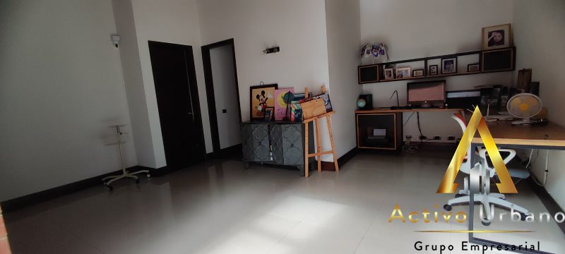 foto_104782_901271444_6501118108_ss