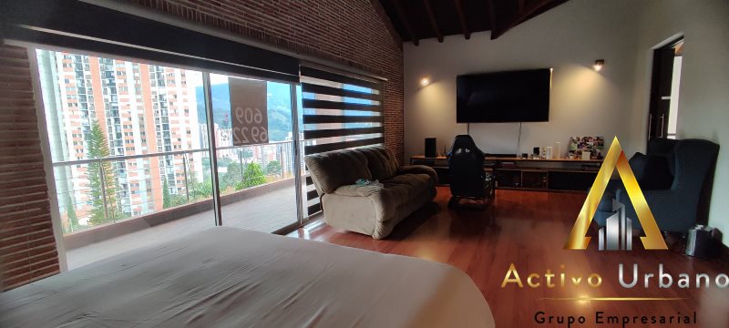 foto_104782_901271444_6506621035_ss