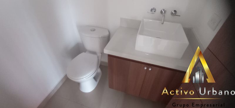 foto_104782_901271444_6515956740_ss