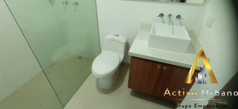 foto_104782_901271444_6526312950_ss