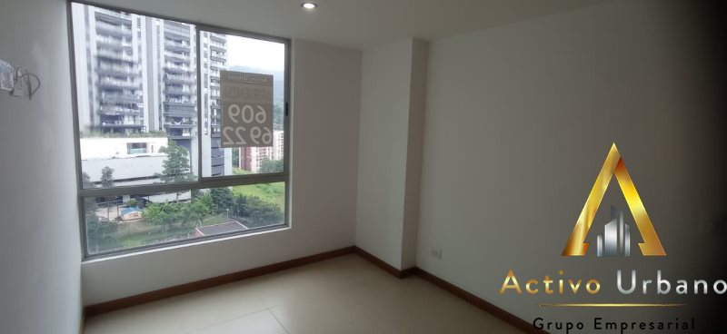 foto_104782_901271444_6538120780_ss