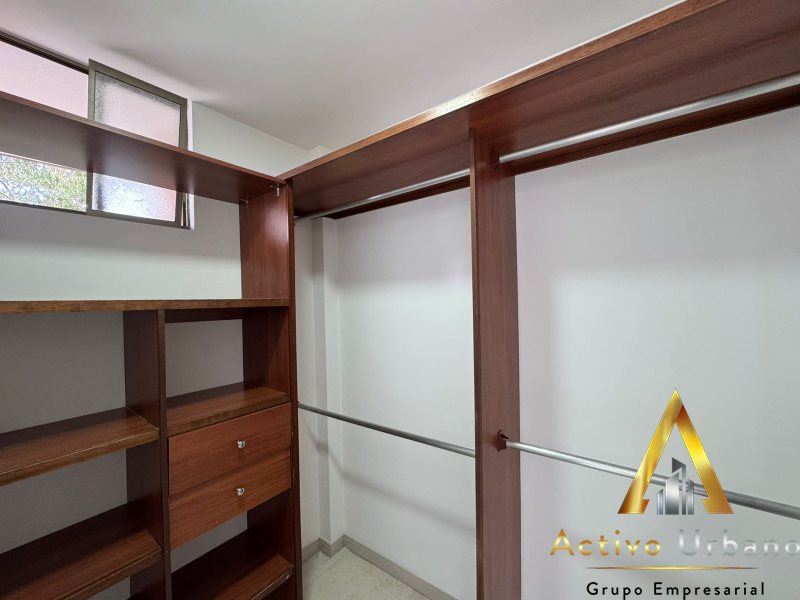 foto_104782_901271444_6652793083_ss