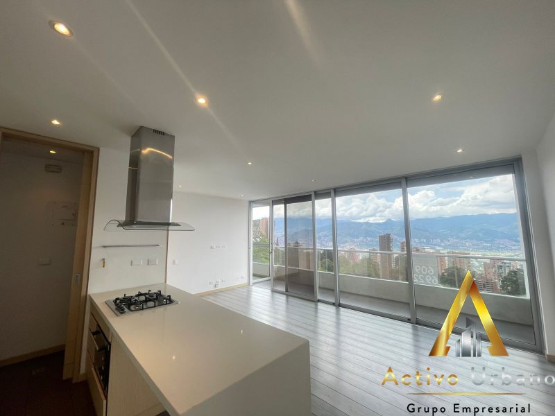 foto_104782_901271444_6706959192_ss