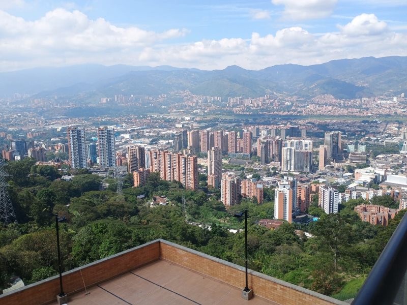 foto_104782_901271444_6737870257_ss