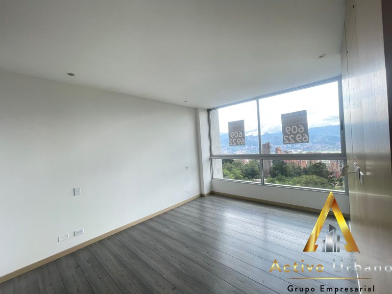 foto_104782_901271444_6738355519_ss