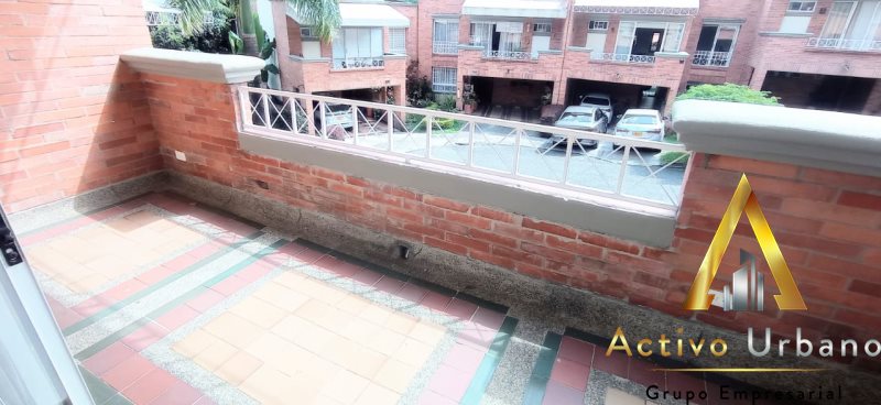 foto_104782_901271444_6831020883_ss