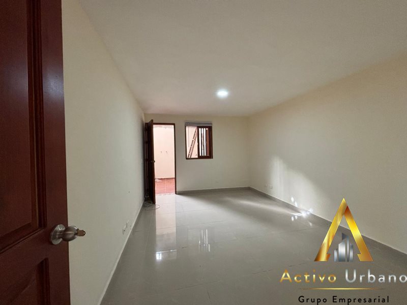 foto_104782_901271444_6833225980_ss