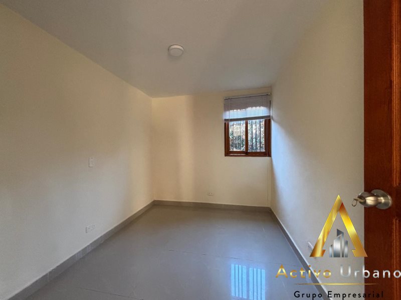 foto_104782_901271444_6864987870_ss