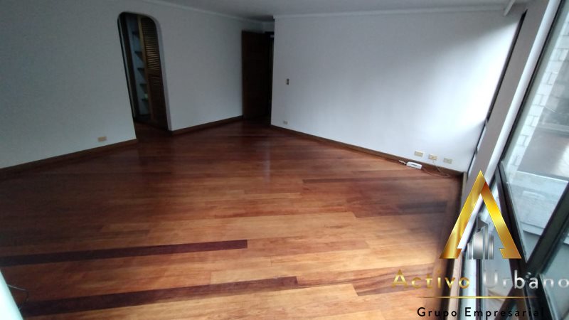 foto_104782_901271444_6911497460_ss