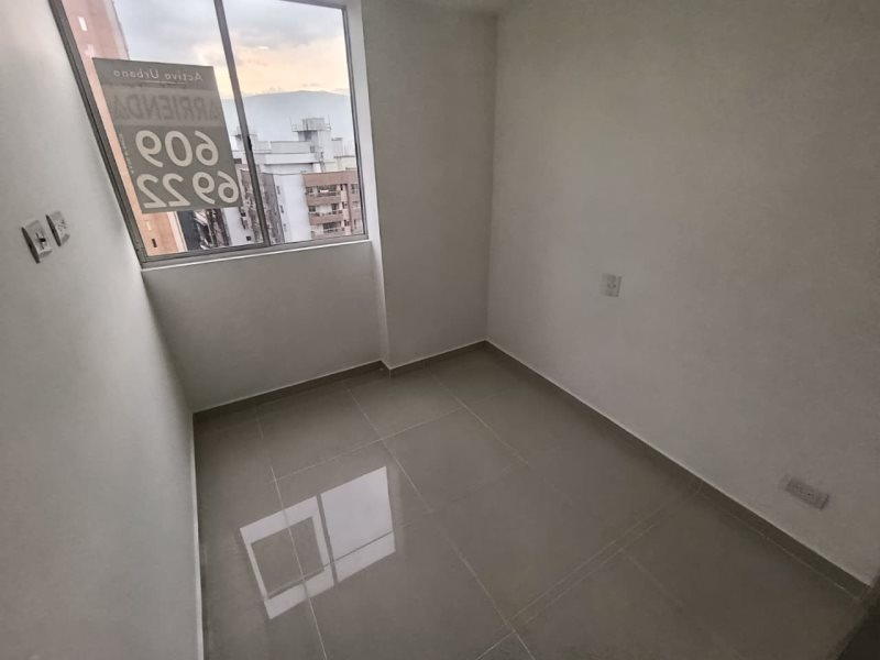 foto_104782_901271444_6912959881_ss