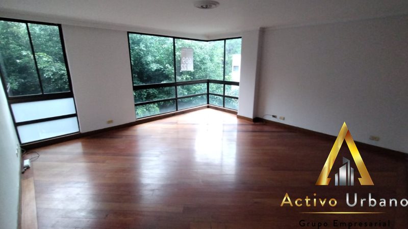 foto_104782_901271444_6914527203_ss