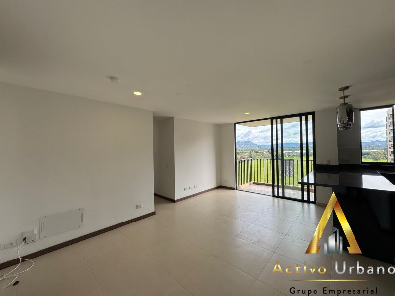 foto_104782_901271444_7044933780_ss