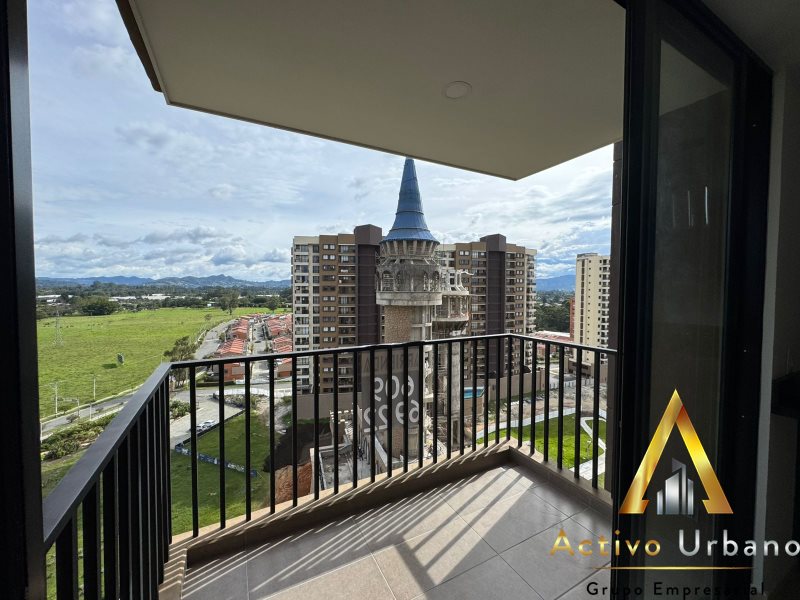 foto_104782_901271444_7045851116_ss