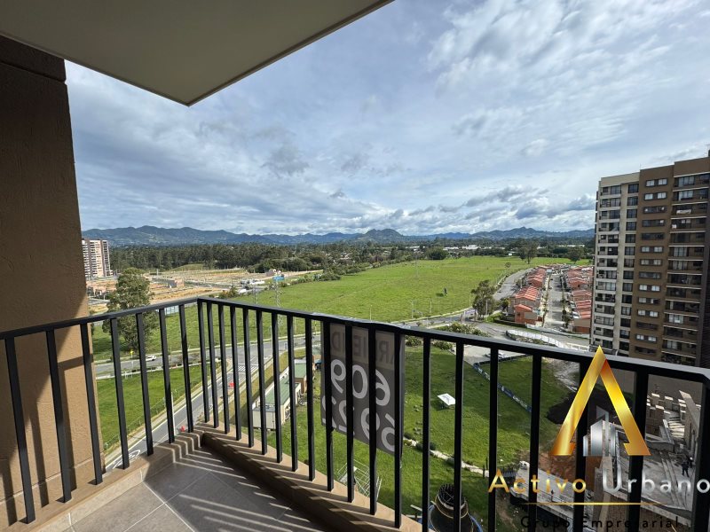 foto_104782_901271444_7067078743_ss