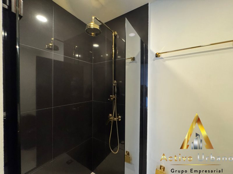 foto_104782_901271444_7123943682_ss