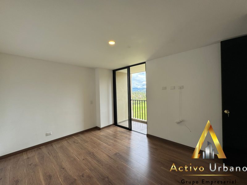 foto_104782_901271444_7130925753_ss