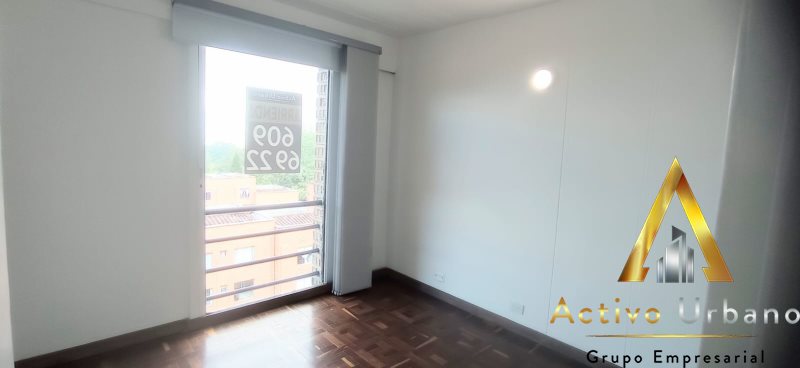 foto_104782_901271444_7155408241_ss