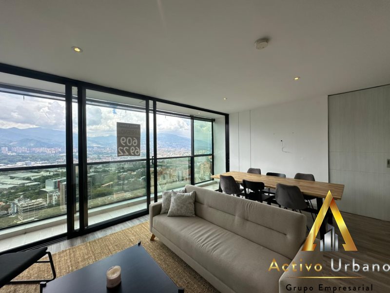 foto_104782_901271444_7235656375_ss