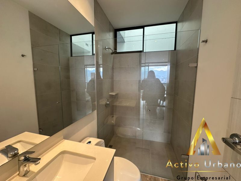 foto_104782_901271444_7267343814_ss