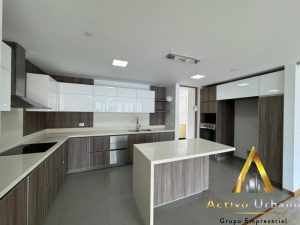 foto_104782_901271444_7350439817_ss