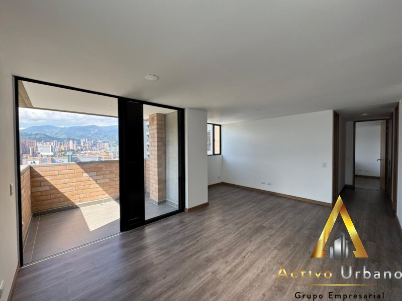 foto_104782_901271444_7378176464_ss