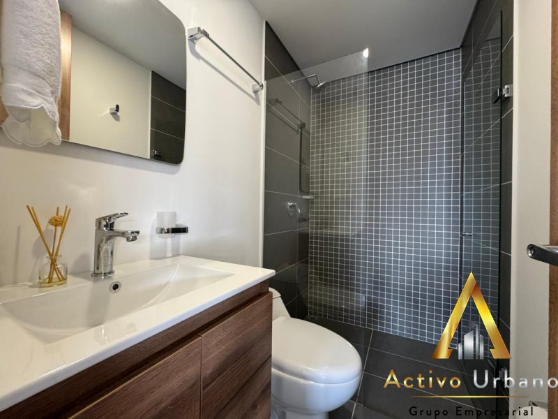 foto_104782_901271444_7408071401_ss