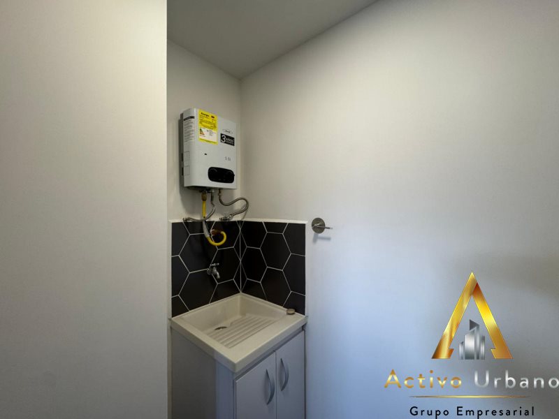 foto_104782_901271444_7419793913_ss