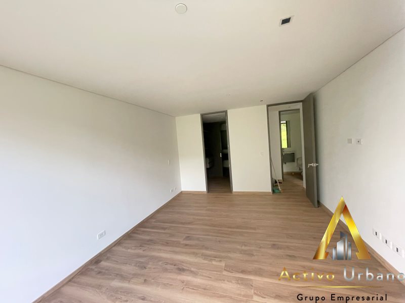 foto_104782_901271444_7447077990_ss