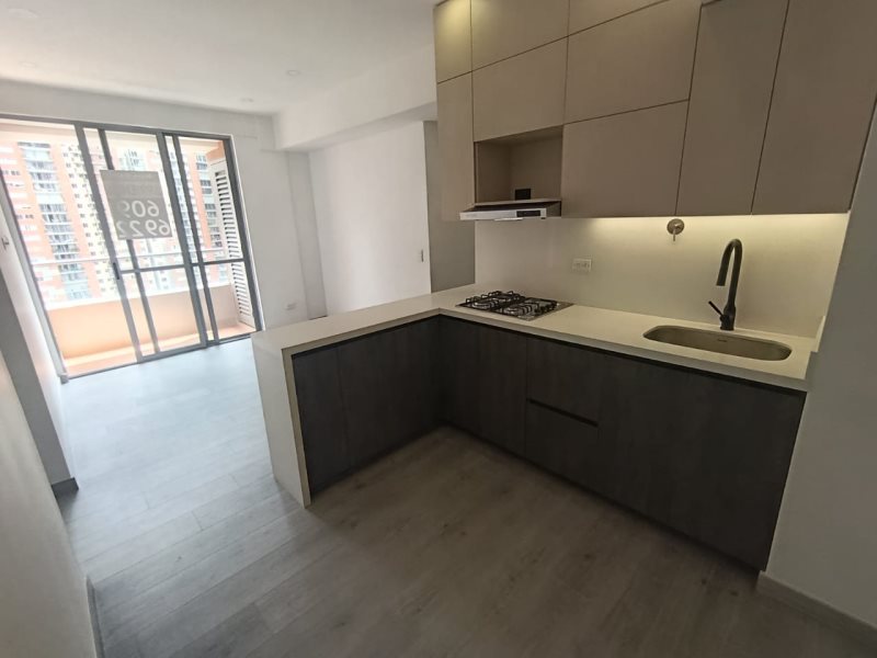 foto_104782_901271444_7517365884_ss