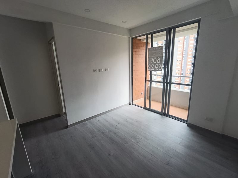 foto_104782_901271444_7527174309_ss