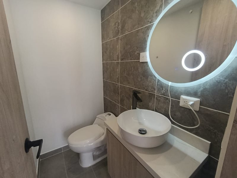 foto_104782_901271444_7551321405_ss